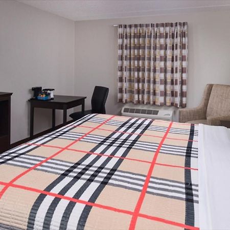 Fairbridge Inn Express Monroe City Экстерьер фото