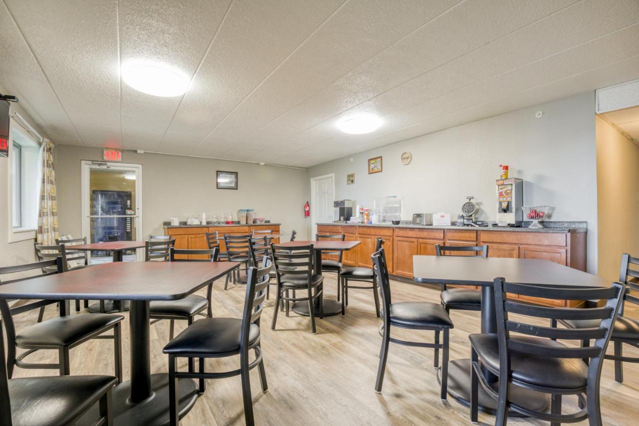 Fairbridge Inn Express Monroe City Экстерьер фото