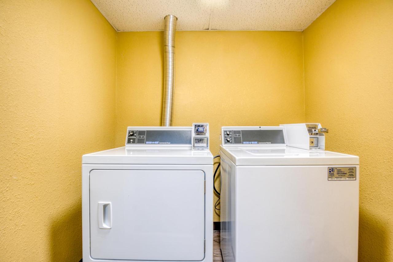 Fairbridge Inn Express Monroe City Экстерьер фото